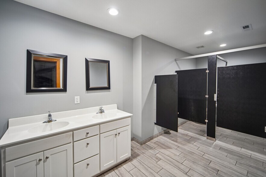 More Photos Of 200 1st Ave E, Newton Office For Sale