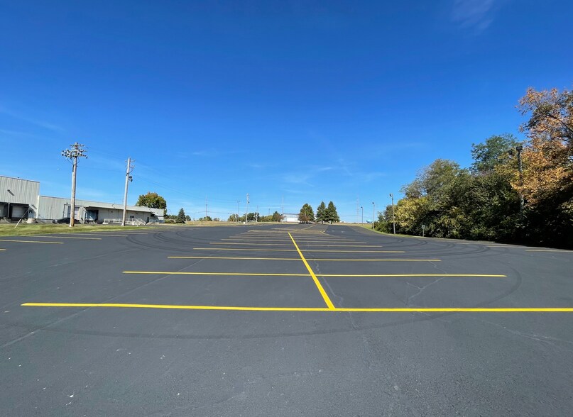 More Photos Of 7405 Industrial Rd, Florence Warehouse For Lease