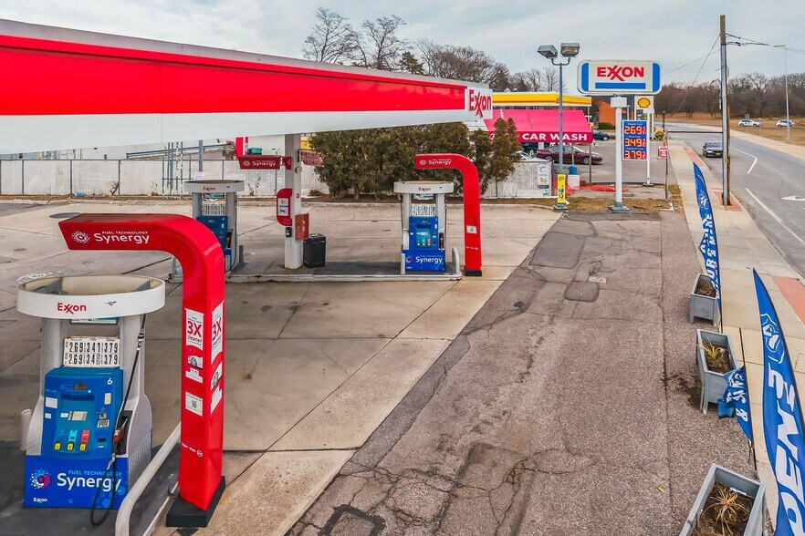 More Photos Of 172 Howells Rd, Bay Shore Service Station For Sale