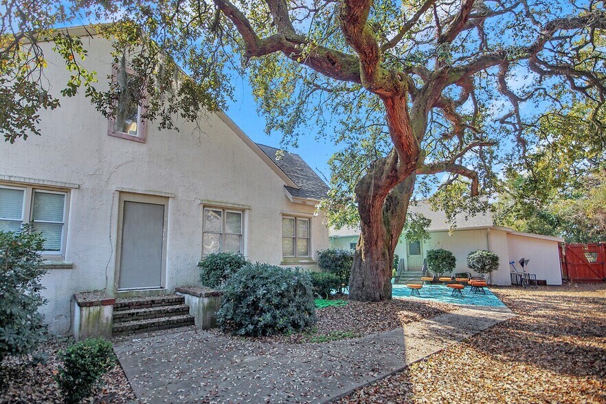 More Photos Of 4951 Jenkins Ave, North Charleston Office For Sale