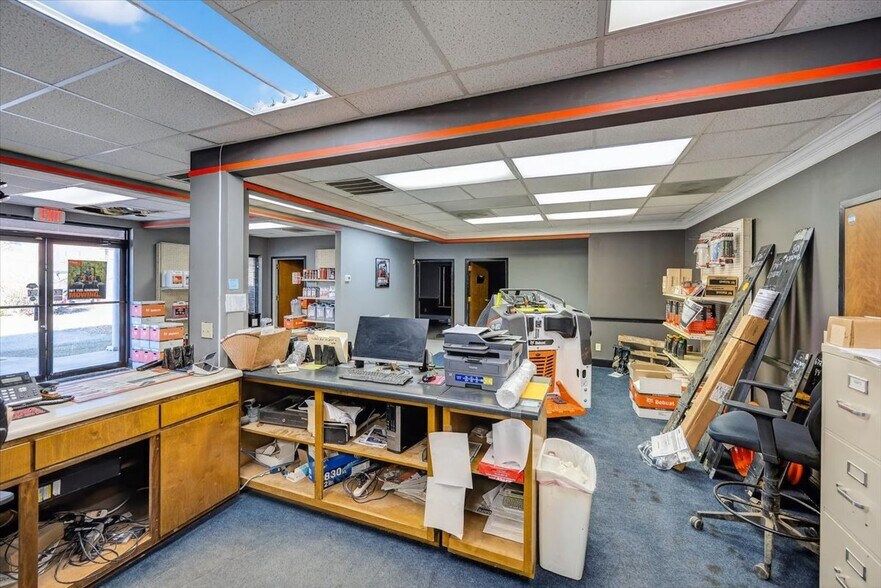 More Photos Of 4308 Interstate Dr, Macon-Bibb Office For Lease