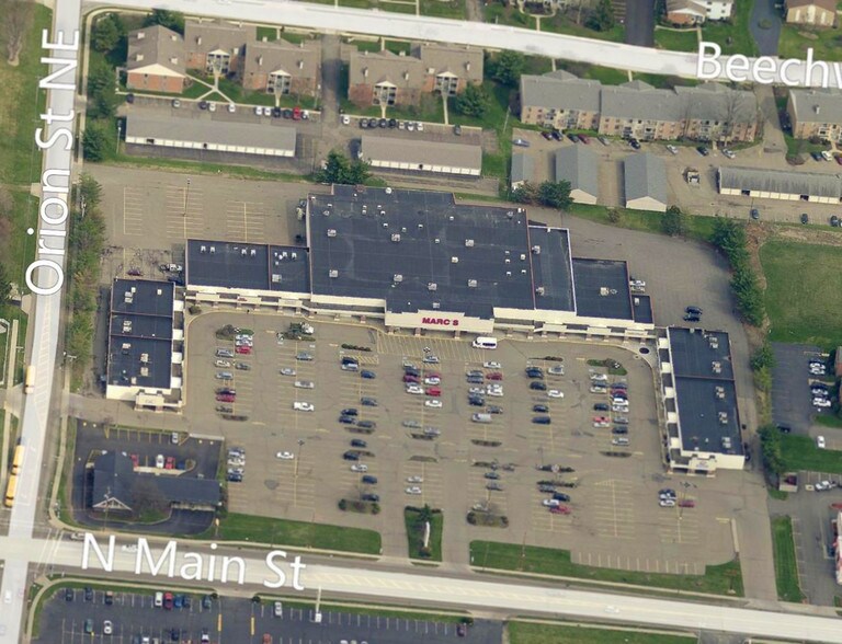 Primary Photo Of 1664 N Main St, North Canton Unknown For Lease