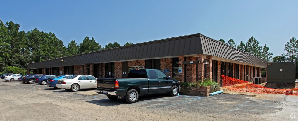 More Photos Of 208 Highland Park Plz, Covington Medical For Lease