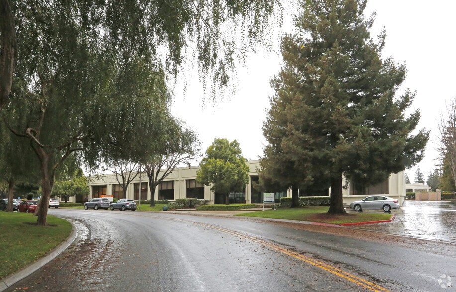 More Photos Of 321-333 Soquel Way, Sunnyvale Research And Development For Lease