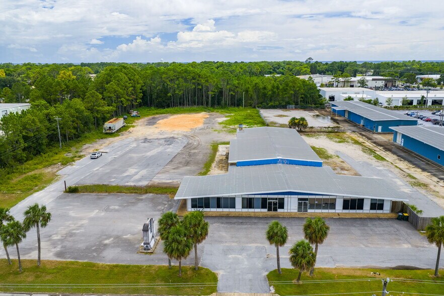 More Photos Of 702 Anchors St NW, Fort Walton Beach Contractor Storage Yard For Sale