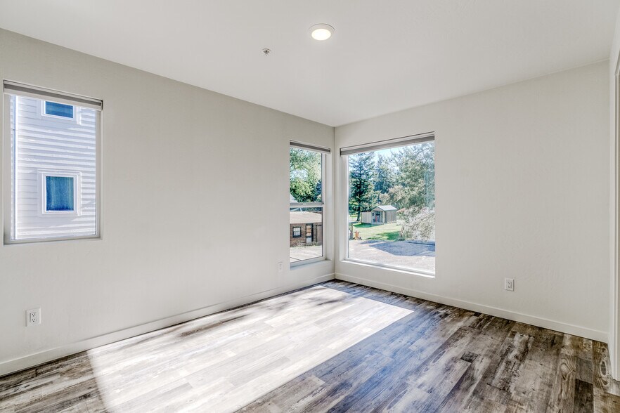 More Photos Of 128 E Evergreen Dr, Kalispell Apartments For Sale