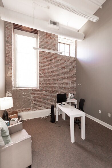 More Photos Of 60 S Main St, Memphis Apartments For Sale