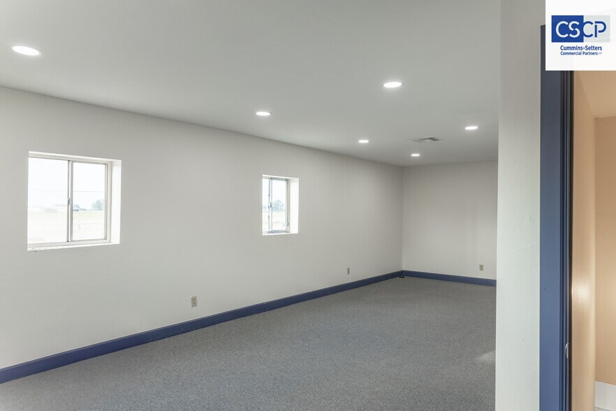 More Photos Of 1175 State Hwy 19, Chickasha Manufacturing For Lease