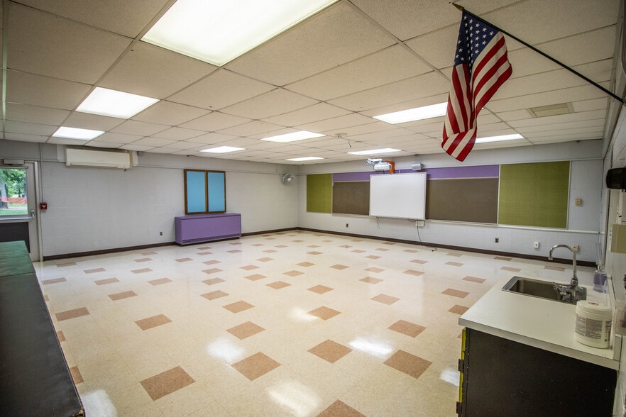More Photos Of 11218 N Linden Rd, Clio Schools For Sale