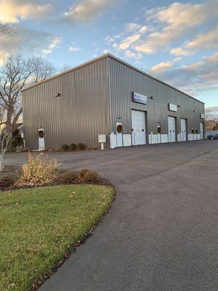 More Photos Of 232 Huttleston Ave, Fairhaven Service For Lease