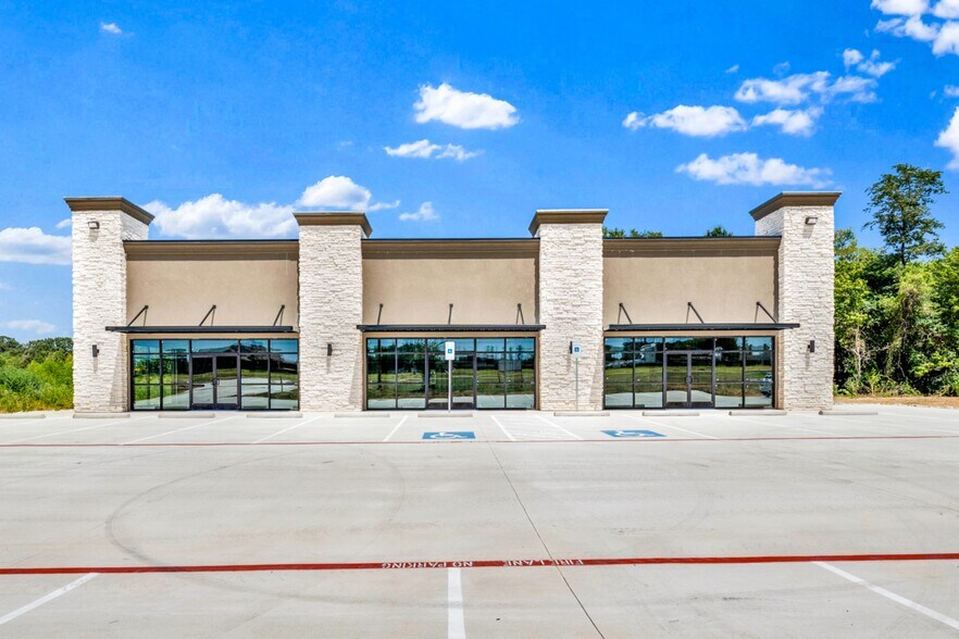 Primary Photo Of 410 Interstate 30 Frontage Rd., Mount Vernon General Retail For Lease