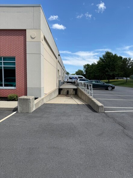 More Photos Of 27 Garden St, Danvers Warehouse For Lease
