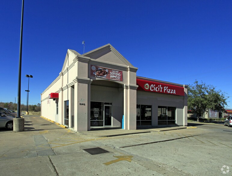 Primary Photo Of 5145 Avenue H, Rosenberg Restaurant For Sale