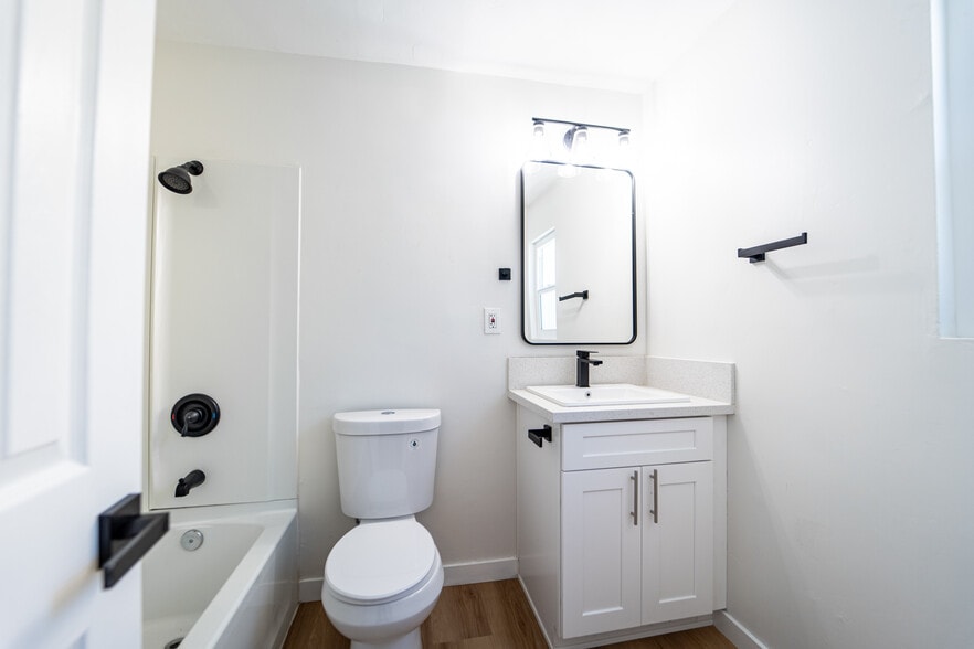 More Photos Of 4062 49th St, San Diego Apartments For Sale