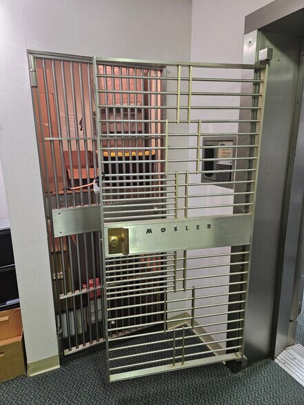 More Photos Of 1494 Old York Rd, Abington Medical For Sale