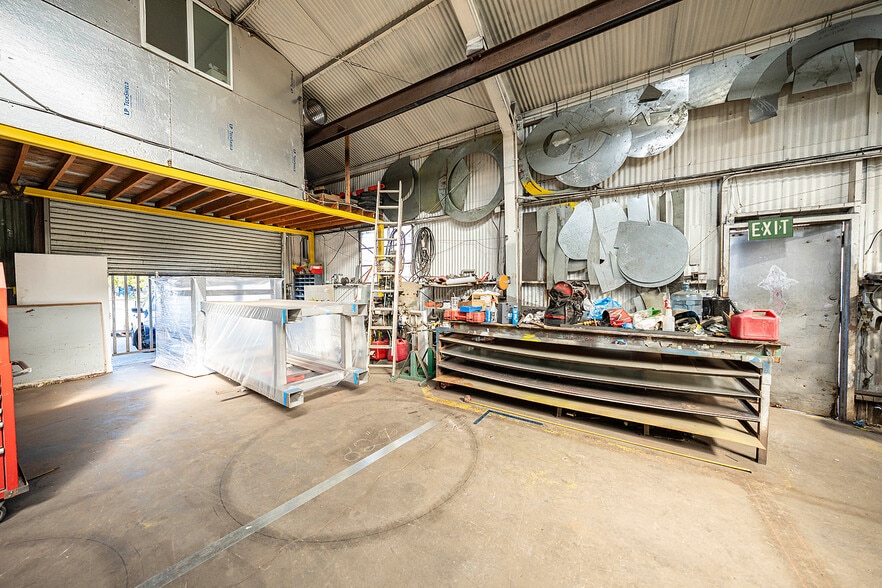 More Photos Of 6104-6112 Ferguson Dr, Commerce Warehouse For Sale