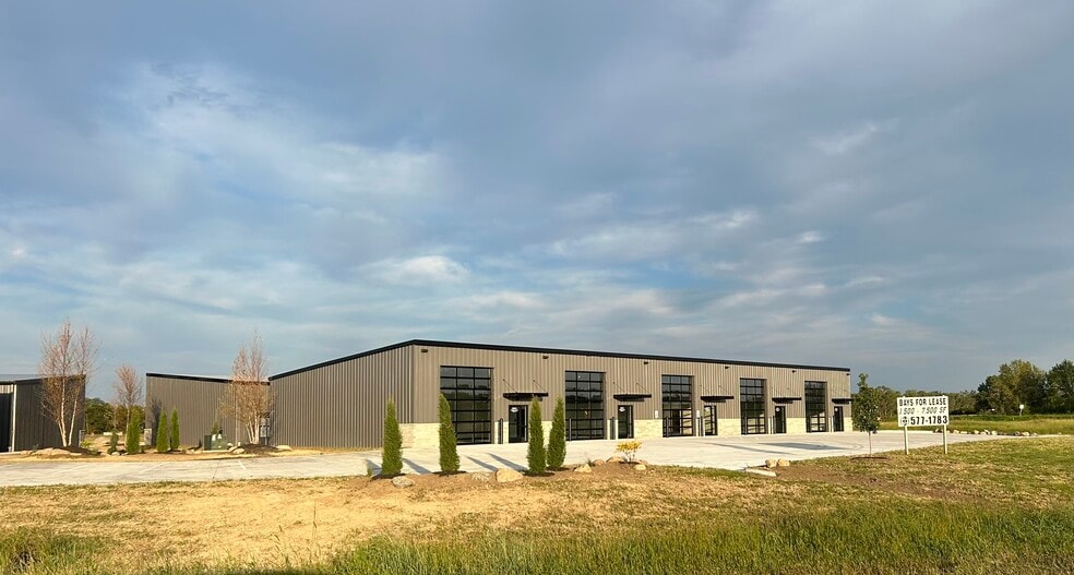 Primary Photo Of 2517 N 240th St, Waterloo Light Manufacturing For Lease