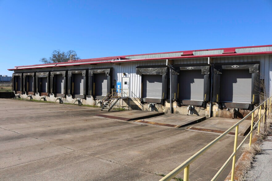 More Photos Of 13343 Interstate 20 E, Tyler Warehouse For Lease