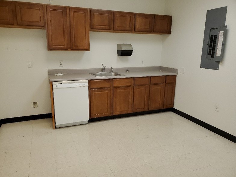 More Photos Of 2437-2443 S Prairie Ave, Pueblo Office For Sale