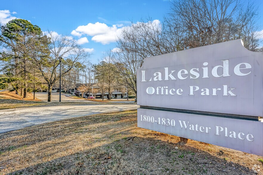 More Photos Of 1800 Water Pl SE, Atlanta Office For Sale