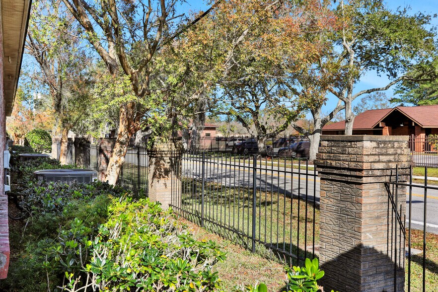 More Photos Of 6277 Dupont Station Ct, Jacksonville Medical For Sale