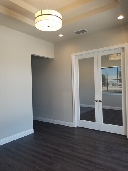 More Photos Of 3951 Alma Rd, McKinney Office For Sale