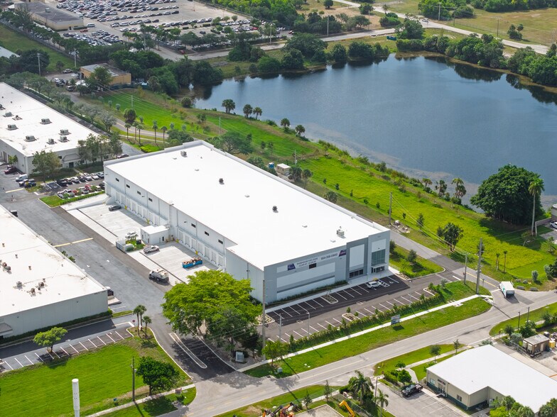 More Photos Of 3410 SW 26th Ter, Fort Lauderdale Warehouse For Lease