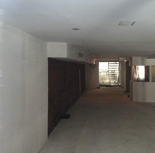 More Photos Of 334 E 6th St, New York Apartments For Lease