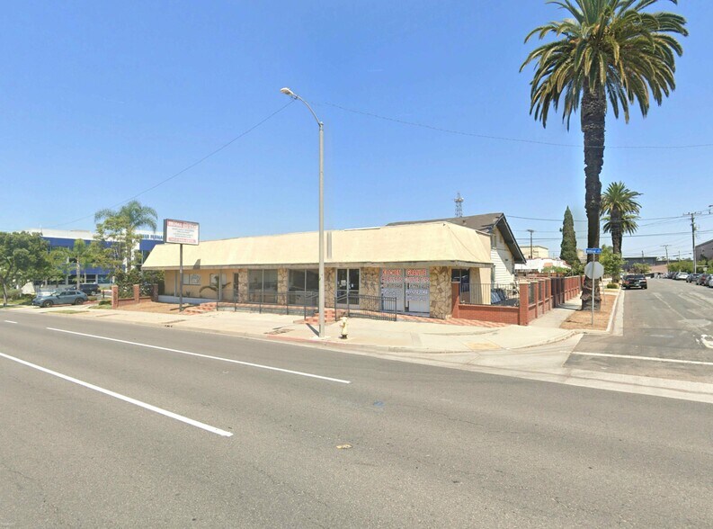 More Photos Of 855 E Willow St, Signal Hill Storefront Retail Residential For Sale