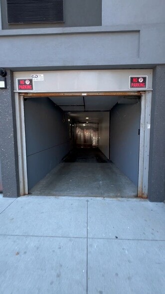 Primary Photo Of 1598 Eastern Pky, Brooklyn Apartments For Lease