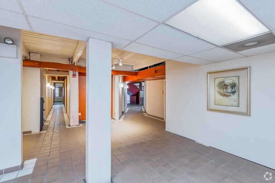 More Photos Of 100 Ross St, Pittsburgh Office For Lease