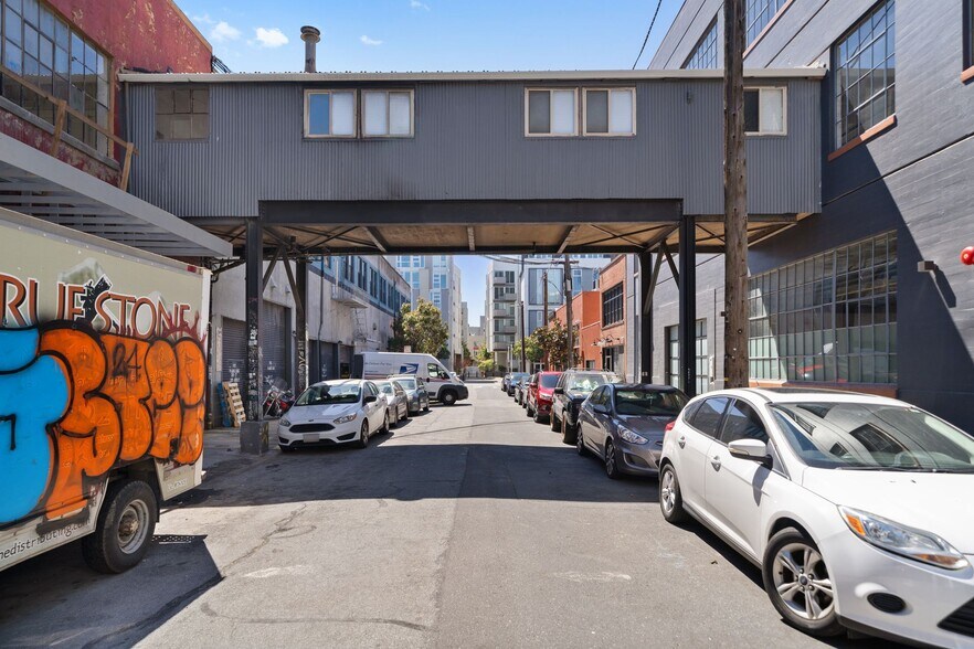 More Photos Of 19 Heron St, San Francisco Warehouse For Lease