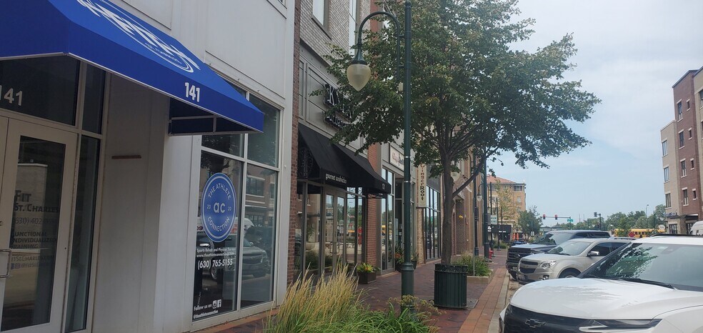 More Photos Of 51-181 S 1st St, St Charles Coworking Space