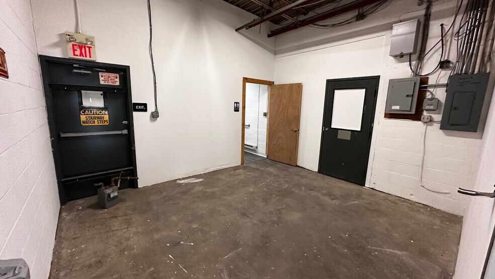 More Photos Of 1727-1801 Union Blvd, Allentown Warehouse For Lease