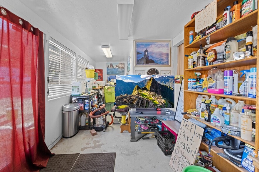 More Photos Of 2562 Alpine Blvd, Alpine Storefront Retail Residential For Sale