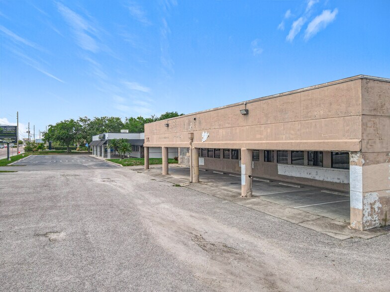More Photos Of 576 N Semoran Blvd, Orlando Medical For Sale
