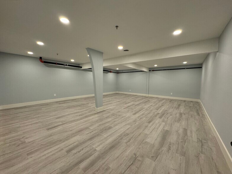 More Photos Of 116 N Clark St, Burleson Religious Facility For Sale