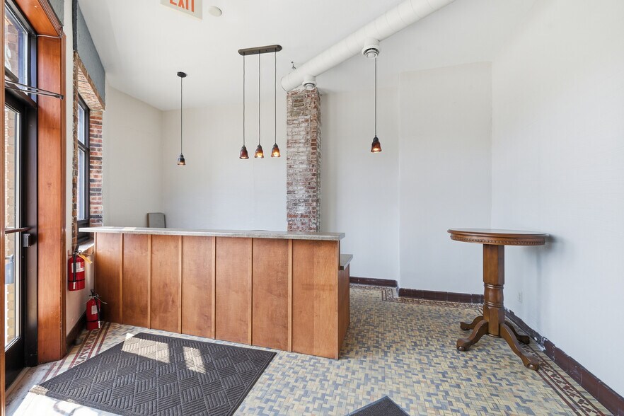 More Photos Of 200 S Minnesota Ave, Saint Peter Office For Sale