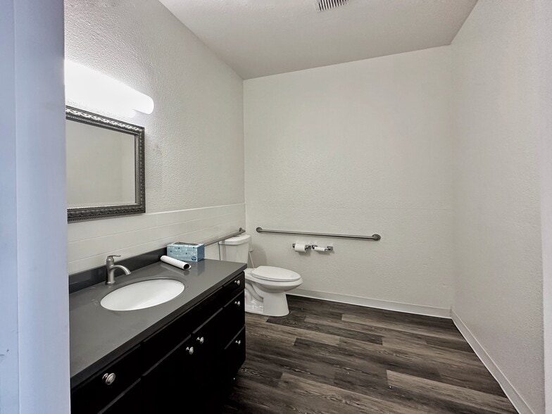 More Photos Of 1927-1929 Taraval St, San Francisco Apartments For Sale