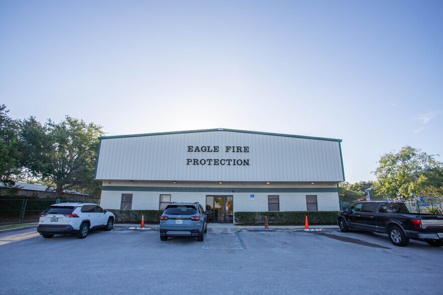 Primary Photo Of 1205 Crown Park Cir, Winter Garden Warehouse For Sale