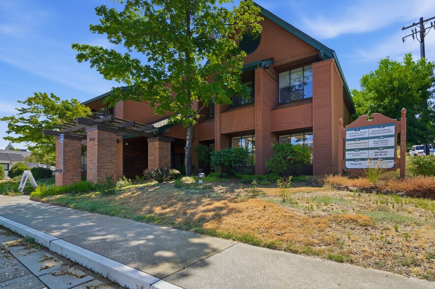More Photos Of 1061 E Main St, Grass Valley Medical For Sale