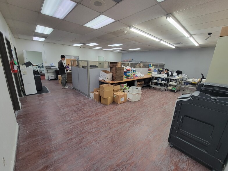 More Photos Of 16737 Parkside Ave, Cerritos Manufacturing For Sale