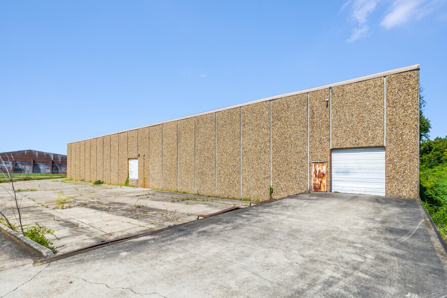 More Photos Of 2005 Texas Ave, Shreveport Warehouse For Lease