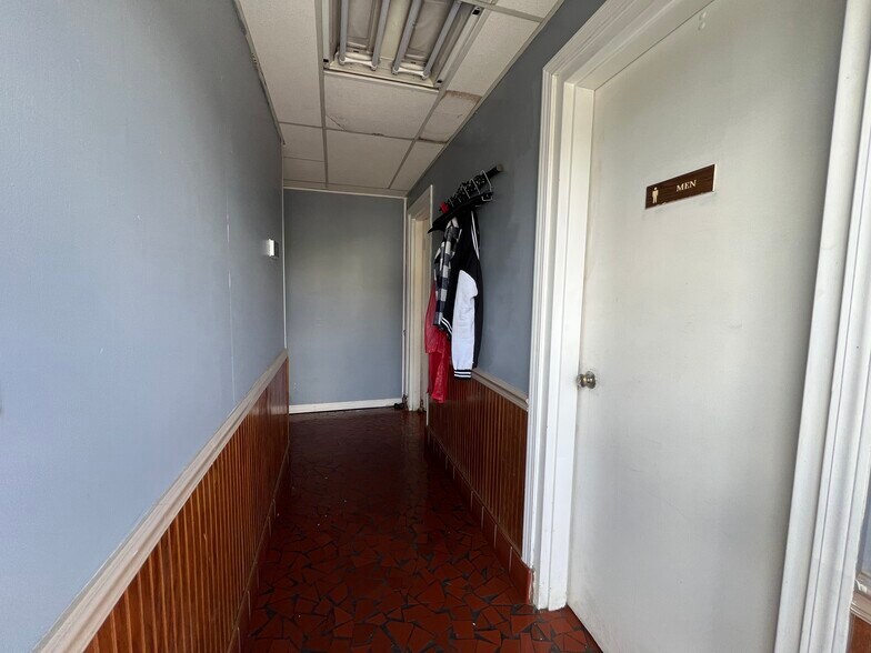 More Photos Of 1513 Rice Ave, Dublin Carwash For Sale