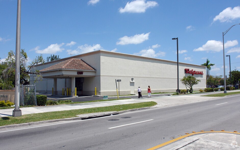 More Photos Of 9701 SW 24th St, Miami Drugstore For Lease