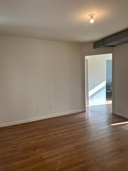 More Photos Of 1021 Alpine St, Los Angeles Storefront Retail Office For Lease