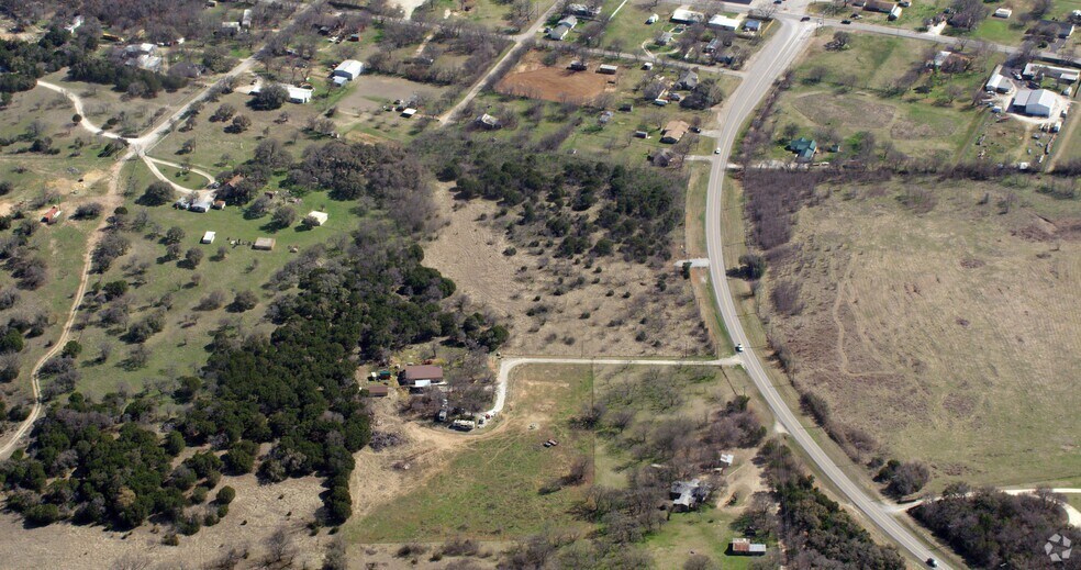 More Photos Of 3415 Tin Top Hwy, Granbury Unknown For Lease