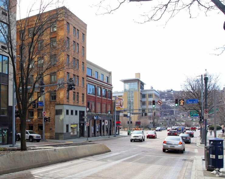 More Photos Of 208-210 Grant St, Pittsburgh Medical For Lease