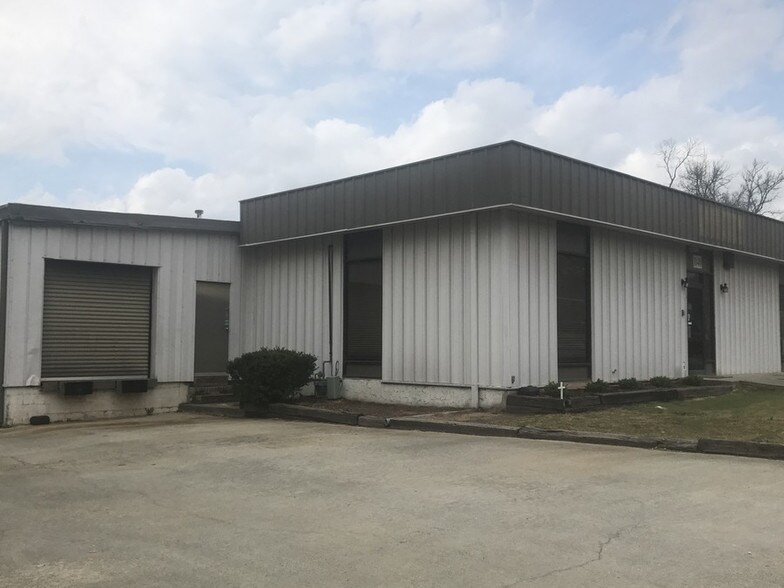 More Photos Of 1040 Irwin Bridge Rd NW, Conyers Light Distribution For Sale