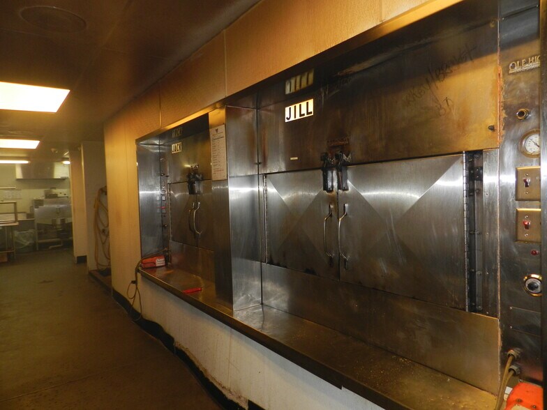 More Photos Of 309 E Main St, Carbondale Restaurant For Sale